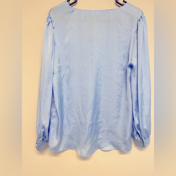 NWT Vince Camuto Satin Long Sleeve Embellished Blue Blouse Size M - Picture 5 of 11